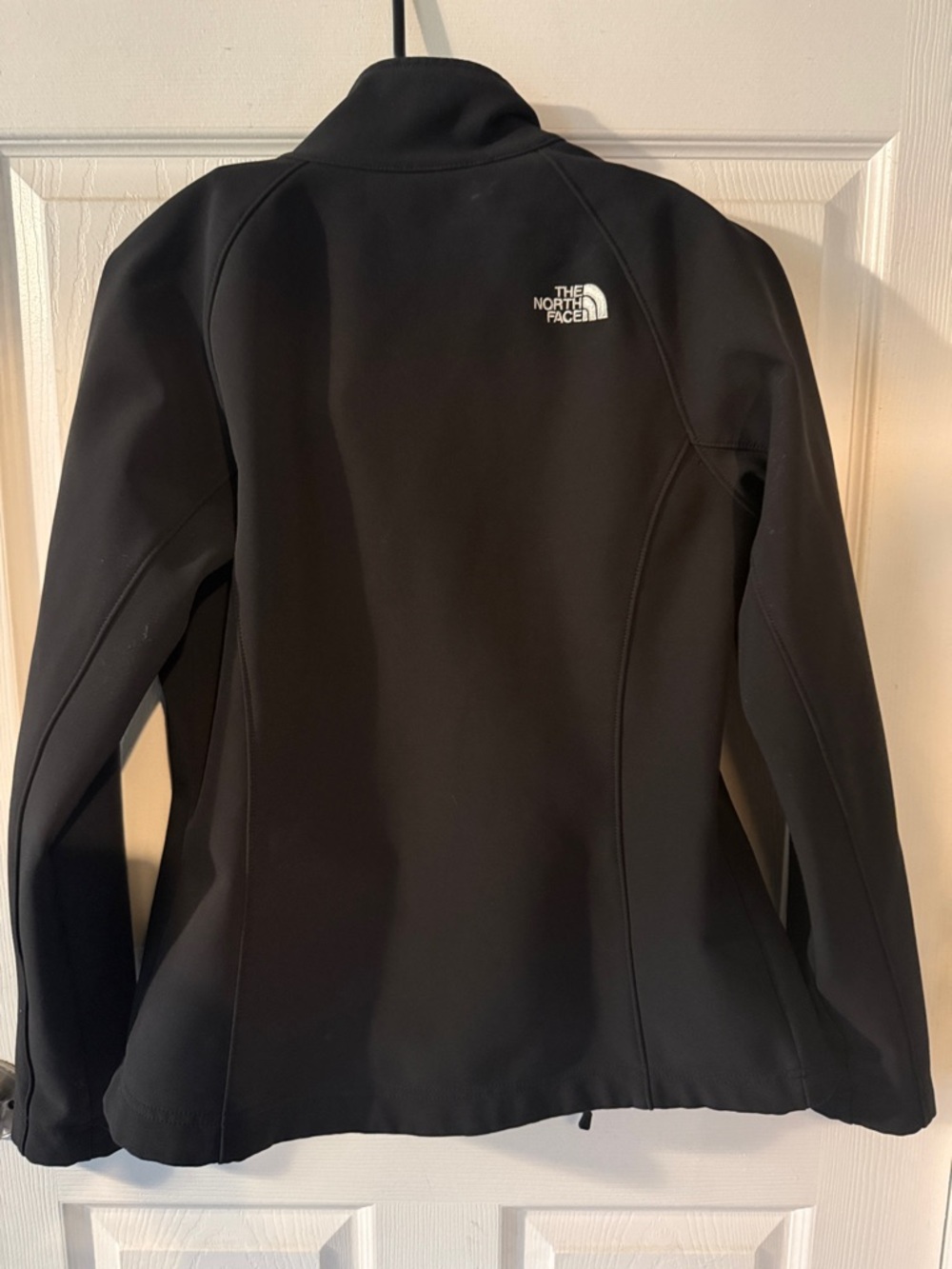The North Face Women's Black Softshell Utility Jacket - Picture 2 of 3
